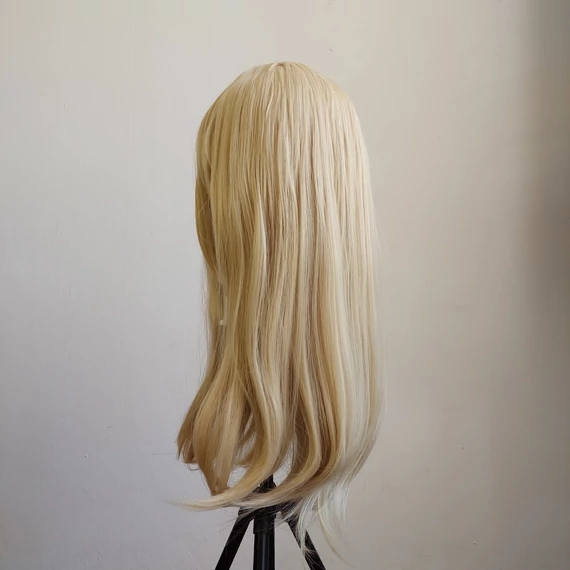 Szőke hosszú frufrus cosplay paróka - szépséghibás