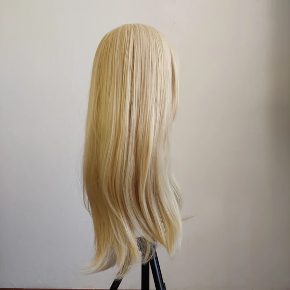Szőke hosszú frufrus cosplay paróka - szépséghibás